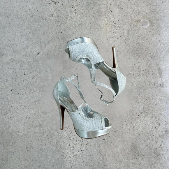 2010s silver glitter platform heels - Picture 1 of 8